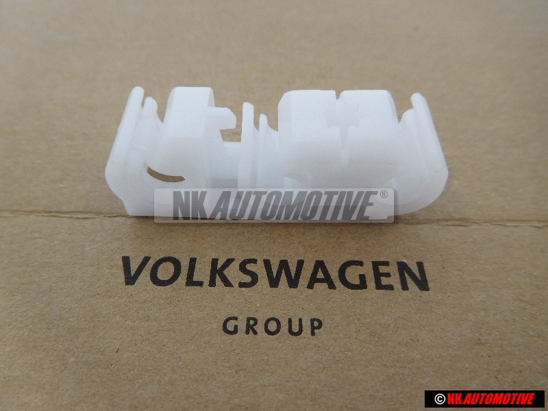 Original VW Bracket - 893611797