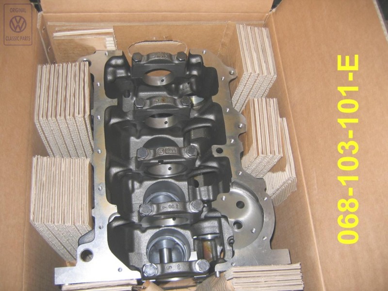 Original VW Cylinder Block With Pistons - 068103101E