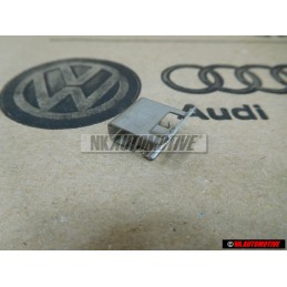 Original Audi S2 Badge Retaining Clip Clamp - 8A0853645