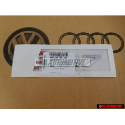 Original Audi SQ7 Rear Boot Badge Emblem Chrome Red - 4M0853735 2ZZ