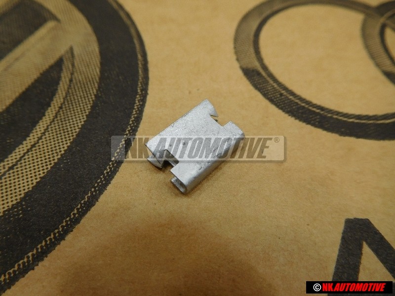 Original VW Clip - 431819145A