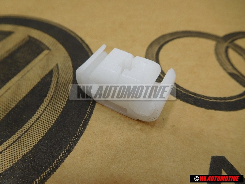 Original VW Bracket - 811611797C