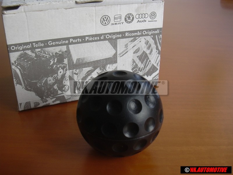Original VW Kamei Golf Ball Shift Knob Gear Knob - 113711141D