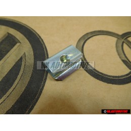 Original VW Clip - 811853695