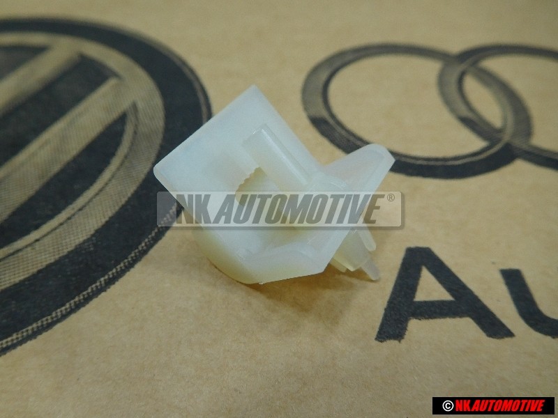 Original VW Clip - 321867299C